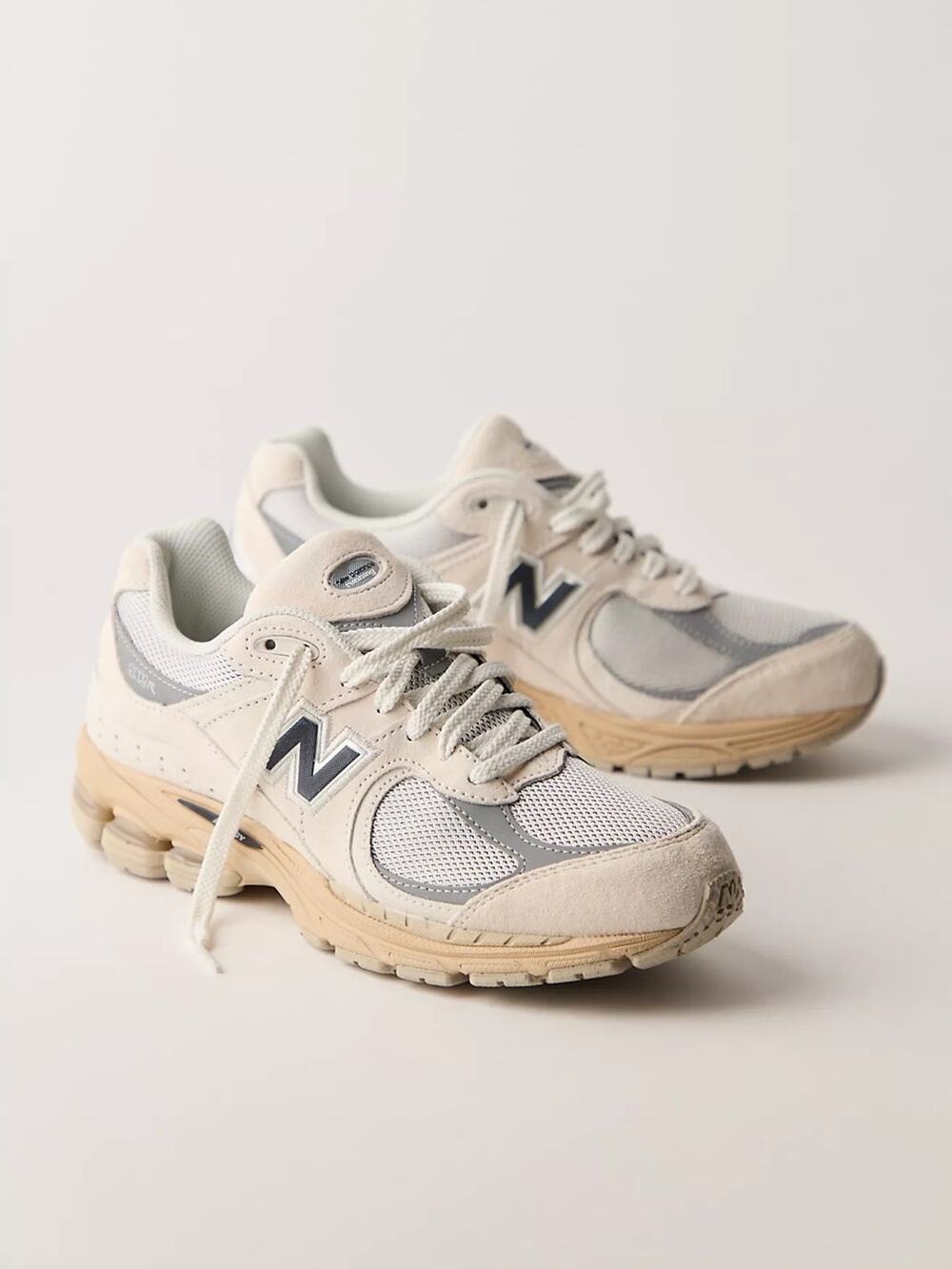 New Balance 2002r Sneakers